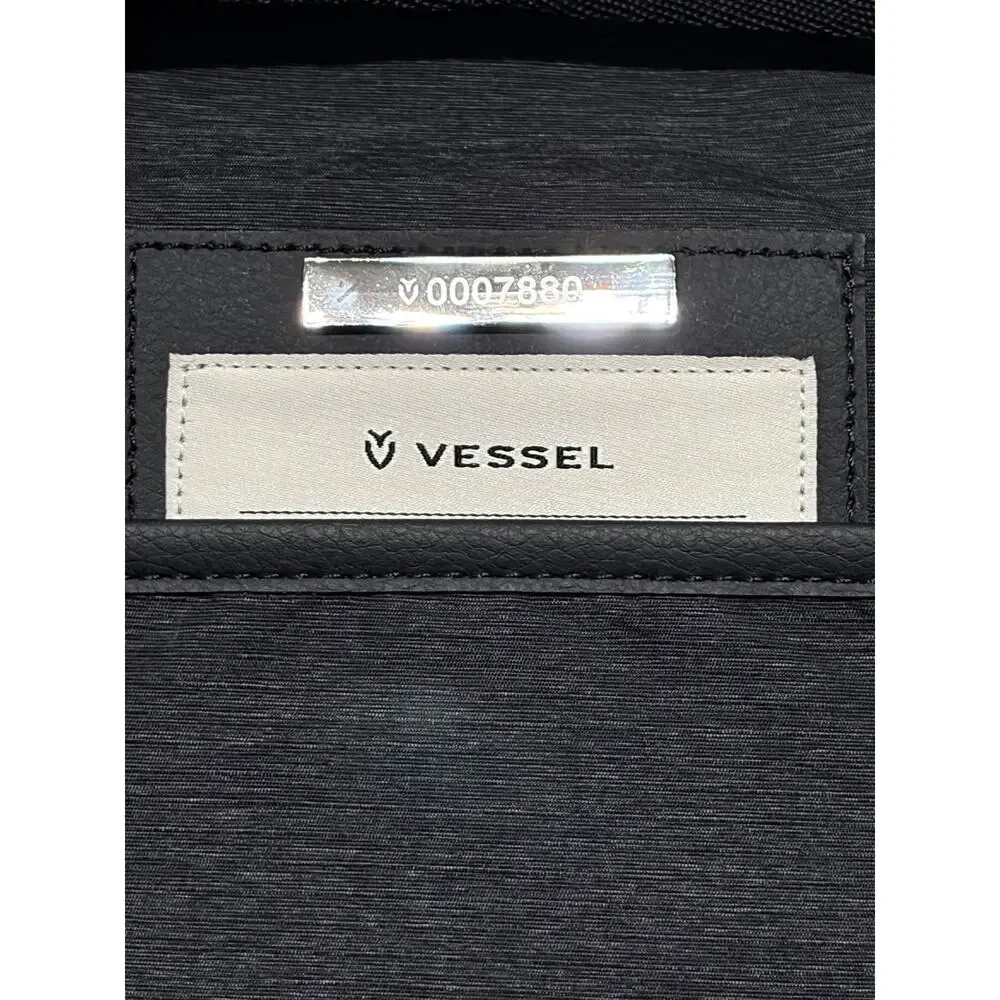 VESSEL Signature Backpack Latte Cream Black Luxury Travel Laptop Work Bag 22L